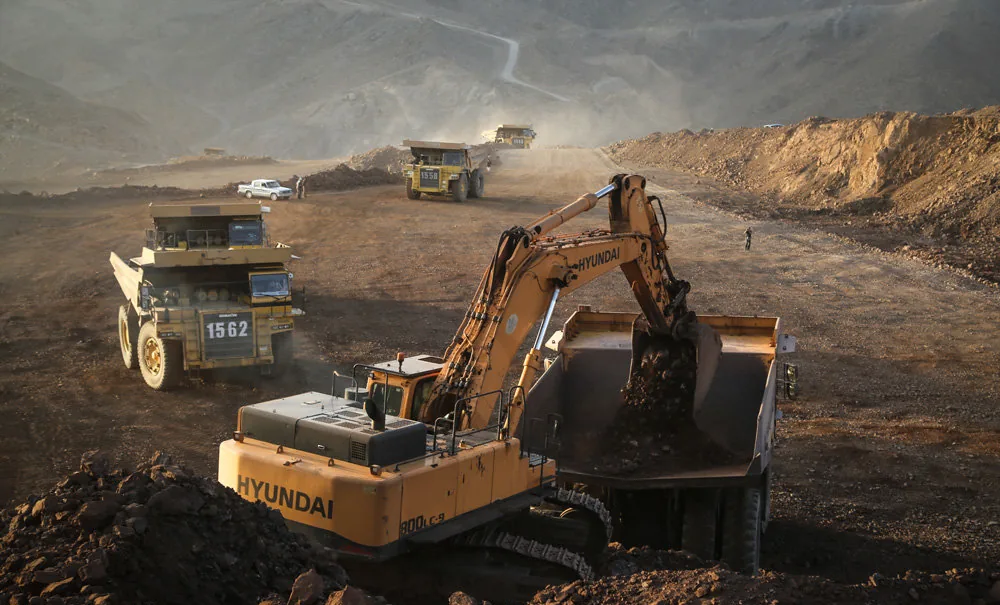 Iron Ore — high-grade ore for steel production — B2B bulk export supplier — Raivaco