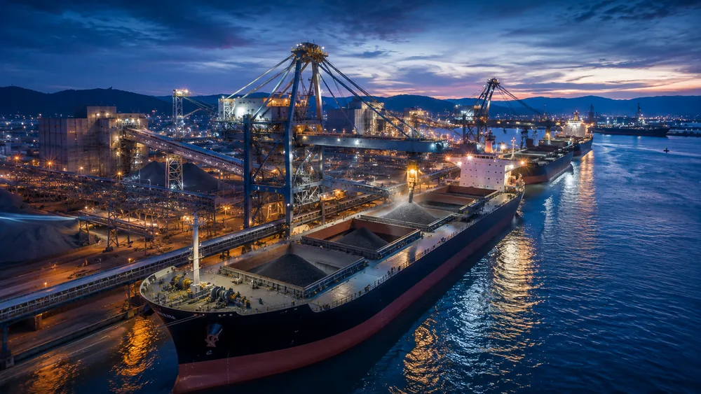 Port logistics and bulk vessel loading — Raivaco